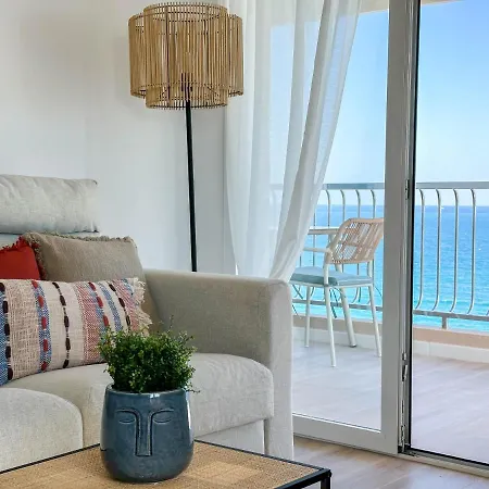 Balcon Al Mar. Joya En La Playa De Campello. * エル・カンページョ